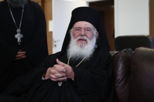 Απάντηση Βελόπουλου με καρφί σε Ιερώνυμο: Η ιεραρχία δεν θα πρέπει να οδηγεί τους πιστούς σε συγκεκριμένους πολιτικούς χώρους - εικόνα 2