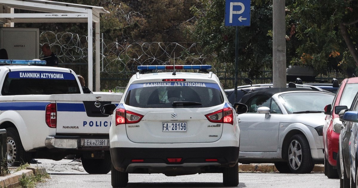 Το Κτηματολόγιο θέτει σε αργία τους έξι υπαλλήλους που κατηγορούνται για "γρηγορόσημα"