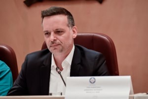 Όλγα Κεφαλογιάννη κατά Δούκα: Τα παραπλανητικά μηνύματα σε ξένα μέσα υπονομεύουν την Αθήνα