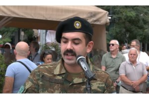 "Τελευταία προειδοποίηση": Ο Νίκος Παππάς τα... έψαλε στον Πέτρο Πάππα για τη δήλωση για τον στρατιώτη στη συγκέντρωση του ΚΚΕ