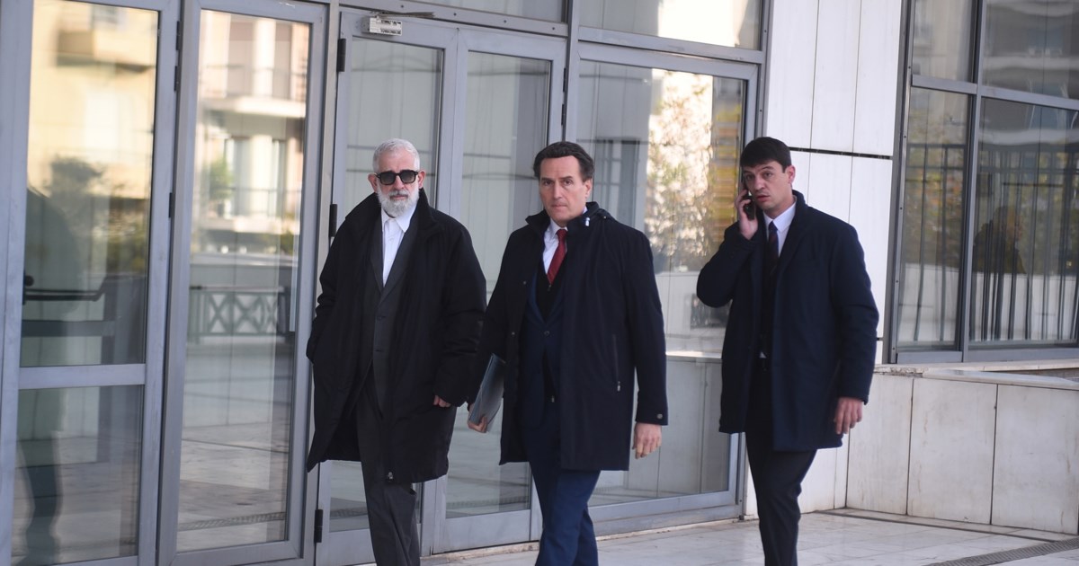 Πέτρος Φιλιππίδης: Η απάντηση των δικηγόρων του μετά τις αντιδράσεις για τις προκλητικές ερωτήσεις του εισαγγελέα - εικόνα 2