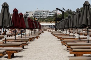 Χαλκιδική: Το beach bar απαντά στην καταγγελία μητέρας - "Δεν τάιζε το μωρό της, έτρωγε παστίτσιο η ίδια και ο σύζυγός της"