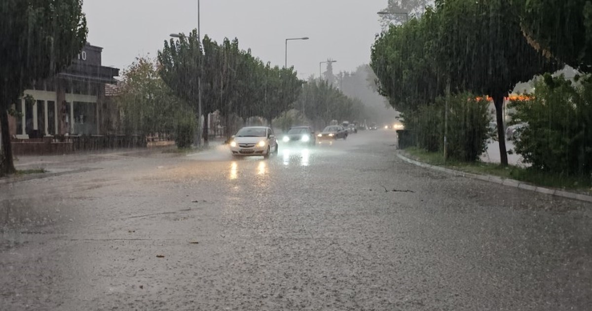 Πυροσβεστική: 55 κλήσεις λόγω των έντονων καιρικών φαινομένων στη Θεσσαλία