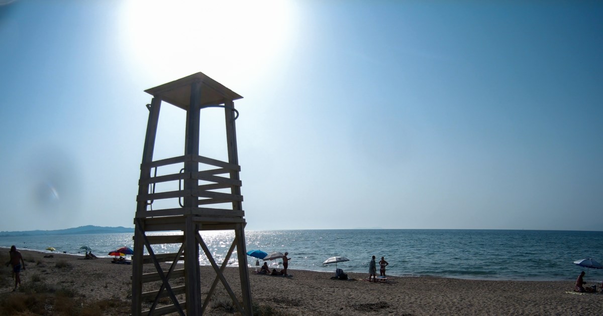 Απαγόρευση κολύμβησης στην Αττική: Πού δεν μπορούμε να "βουτήξουμε", σύμφωνα με το Υπουργείο Υγείας - εικόνα 2
