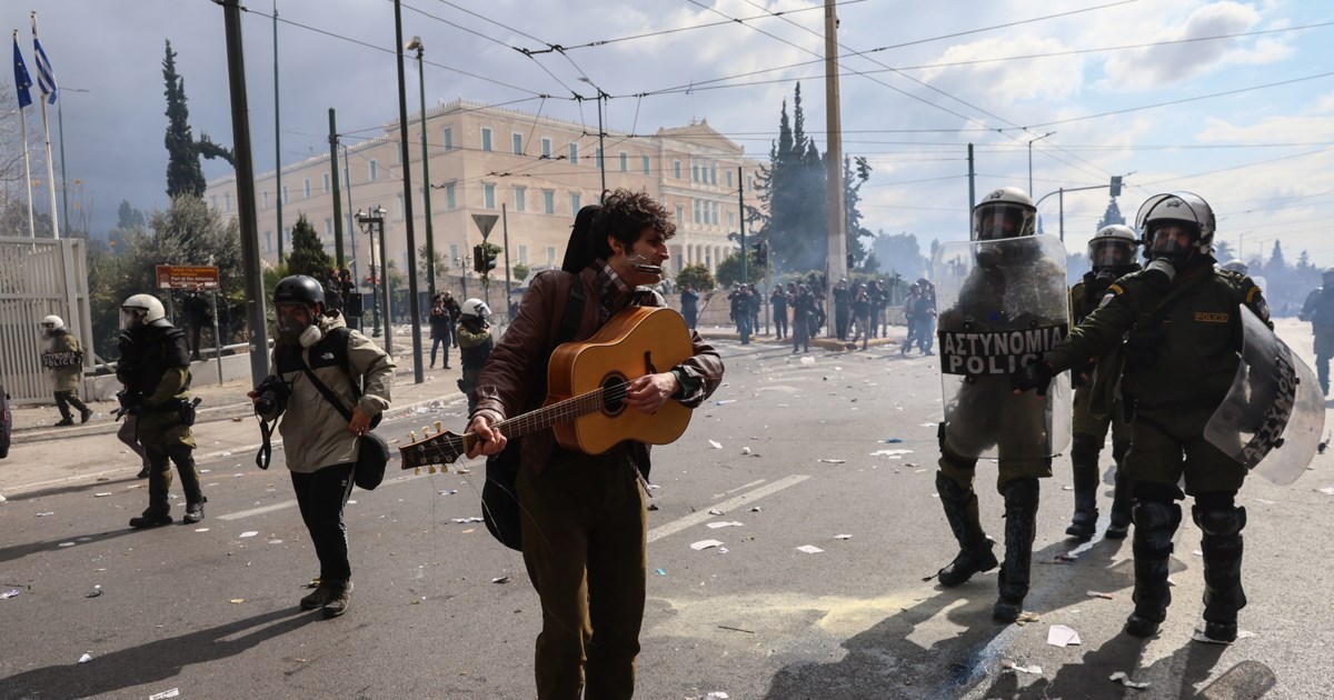 Ποινική δίωξη για βαριά αδικήματα στους συλληφθέντες των επεισοδίων στη συγκέντρωση για τα Τέμπη