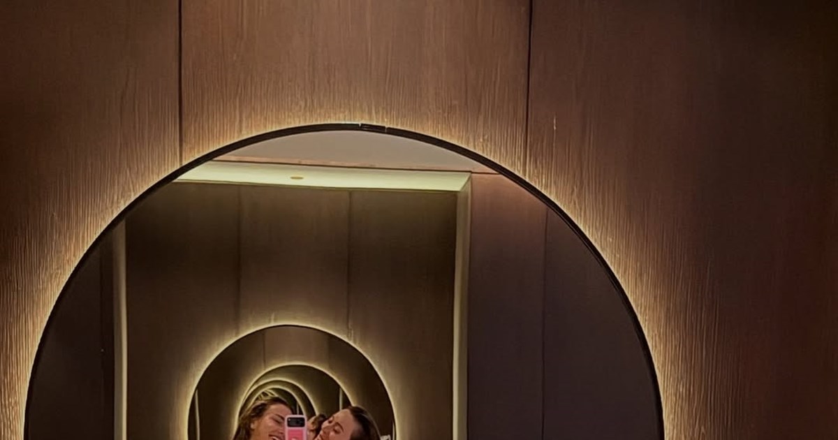 Η κορυφαία τενίστρια στον κόσμο, Αρίνα Σαμπαλένκα κολυμπά μαζί με καρχαρίες - Το κίτρινο μπικίνι [βίντεο]