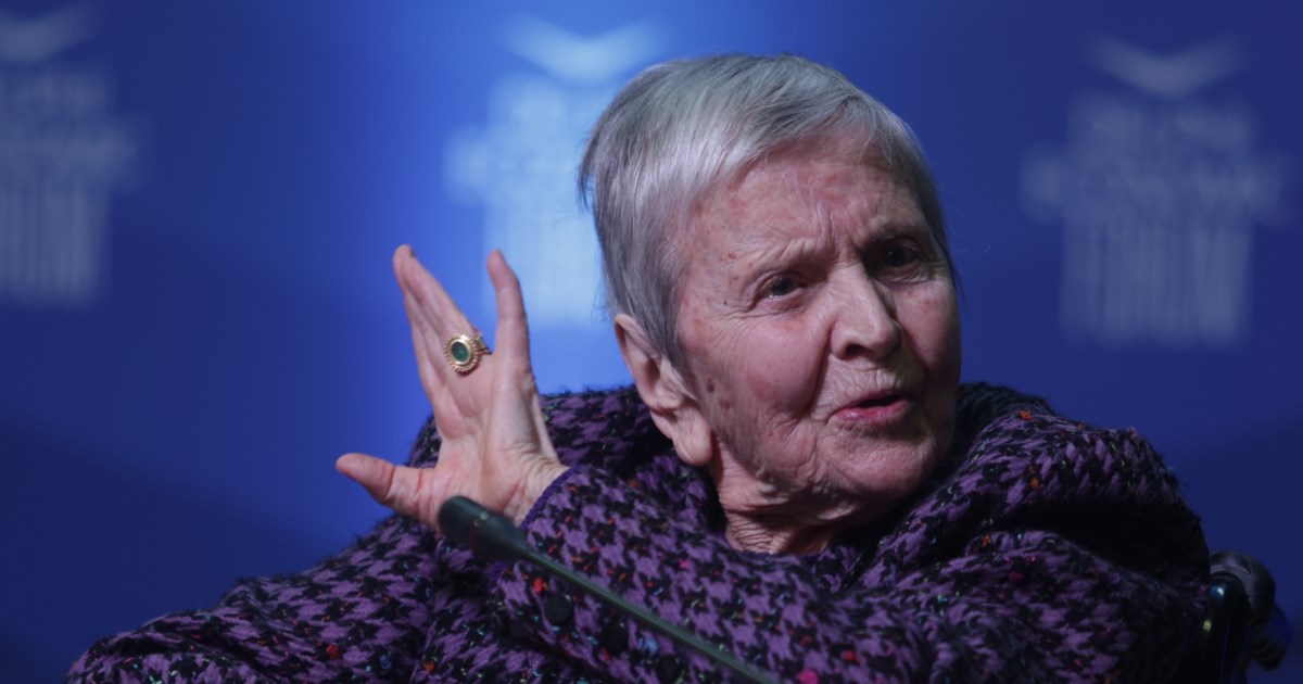 Ελένη Γλύκατζη - Αρβελέρ: Το τελευταίο αντίο στη Μητρόπολη Αθηνών - Ποιοι έδωσαν το παρών [εικόνες - βίντεο] - εικόνα 16