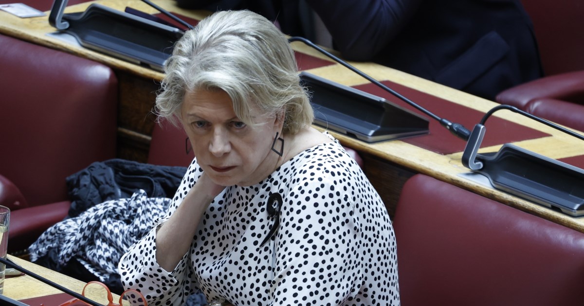 Τα... μαζεύει η Βάσια Αναστασίου για τα "βαμμένα μαλλιά" του Τσίπρα: Ατυχής διατύπωση, δεν με εκφράζει
