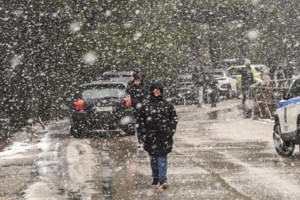 Καιρός: Αρνητικές θερμοκρασίες και χιόνια ακόμη και στην Αττική την παραμονή και ανήμερα της Πρωτοχρονιάς - εικόνα 2