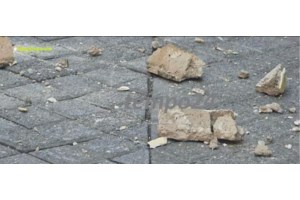 Πάτρα: Νέο περιστατικό με πτώση σοβάδων στο κέντρο της πόλης - Το τρίτο σε λίγες ημέρες