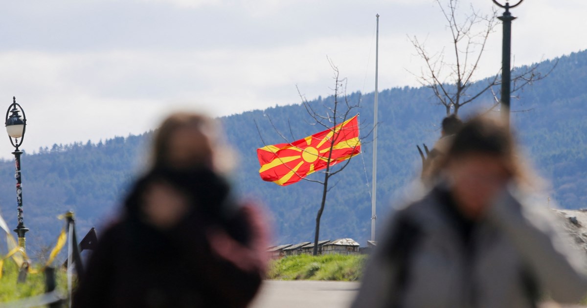 Βόρεια Μακεδονία: Ο Χρίστιαν Μίτσκοσκι επανεξελέγη αρχηγός του δεξιού VMRO