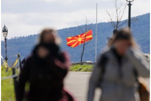 Βόρεια Μακεδονία: Ο Χρίστιαν Μίτσκοσκι επανεξελέγη αρχηγός του δεξιού VMRO