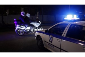 Αστυνομική επιχείρηση σε οικισμό στον Ασπρόπυργο - Κατασχέθηκε μια χειροβομβίδα
