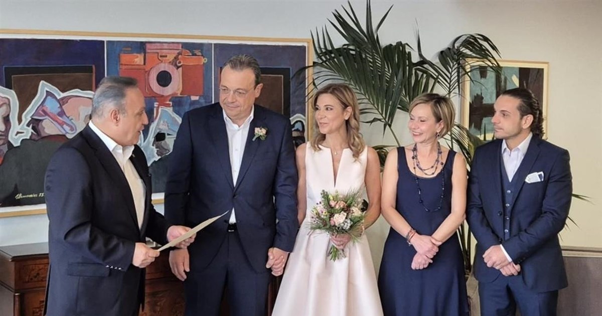 Το τρυφερό μήνυμα της συζύγου του Σωκράτη Φάμελλου για την πρώτη επέτειο του γάμου τους - εικόνα 2