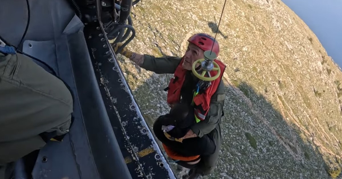 Ιωάννινα: Επιχείρηση διάσωσης γυναίκας στο φαράγγι του Βίκου - Ελικόπτερο συνδράμει από αέρος