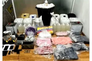 Κύκλωμα υγρής κοκαΐνης στο Μενίδι: Πήδηξαν στο κενό για να γλιτώσουν τη σύλληψη - Τον 43χρονο "εγκέφαλο" ψάχνουν οι αρχές