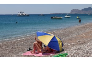 Ξεκινούν την Τετάρτη 20/5 οι αιτήσεις για τις 70.000 επιταγές παιδικών κατασκηνώσεων της ΔΥΠΑ