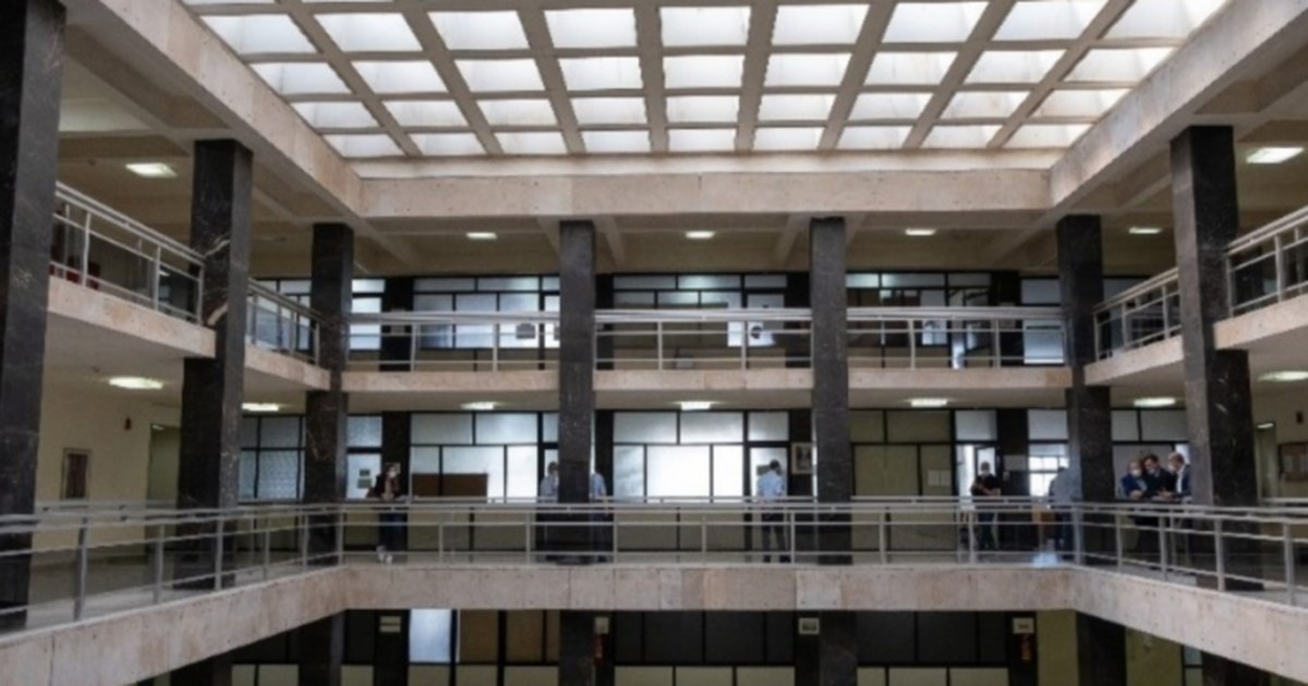 Χαλκιδική: Βλάβη σε πλοίο με 144 επιβάτες στην Αμμουλιανή –  Απαγόρευση απόπλου