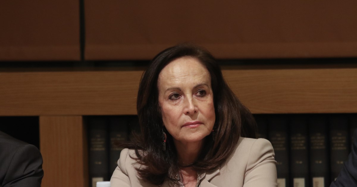 Κοντά η Διαμαντοπούλου στο να θέσει υποψηφιότητα για την ηγεσία του ΠΑΣΟΚ: "Δεν θα είμαι απούσα σε αυτή την ιστορία"