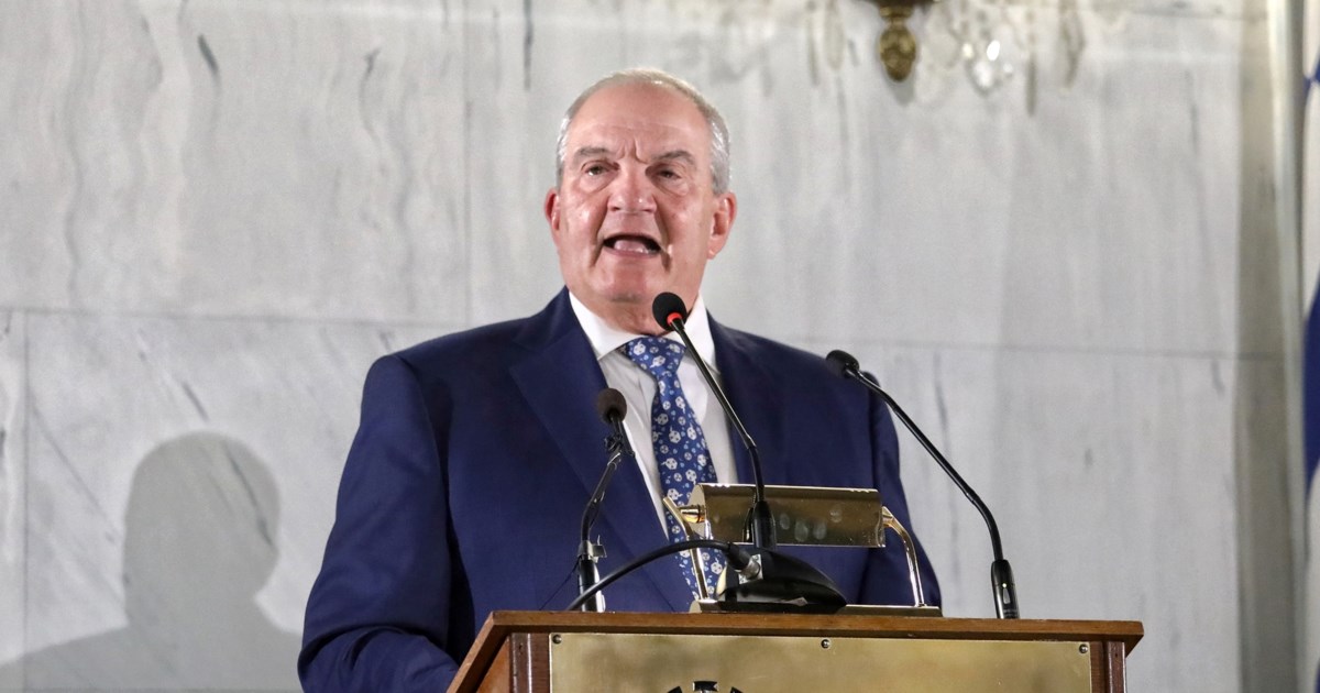 Κυβερνητικά στελέχη: "Δηλώσεις της αντιπολίτευσης περί μη εμπιστοσύνης στη δικαιοσύνη καθιστούν επίκαιρες τις επισημάνσεις Καραμανλή"