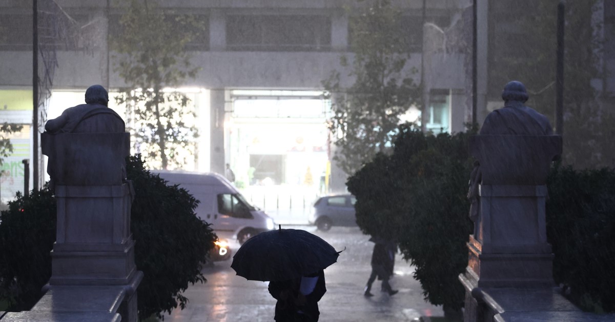 Κακοκαιρία Byron: Κλειστά την Παρασκευή τα σχολεία σε Αττική και σε 11 δήμους - Με τηλεκπαίδευση τα μαθήματα - εικόνα 2