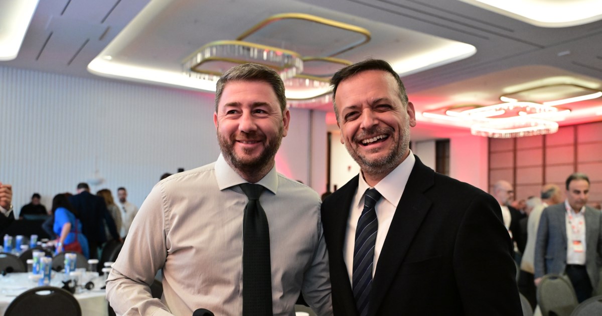 Δεν αντάλλαξαν κουβέντα Ανδρουλάκης και Δούκας στο πάρτι του Χρηστίδη