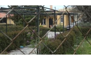 Εύβοια: Σε βαρύ κλίμα η κηδεία του 50χρονου που δολοφονήθηκε από τον 75χρονο- Είχε προσχεδιάσει τη δολοφονία - εικόνα 5