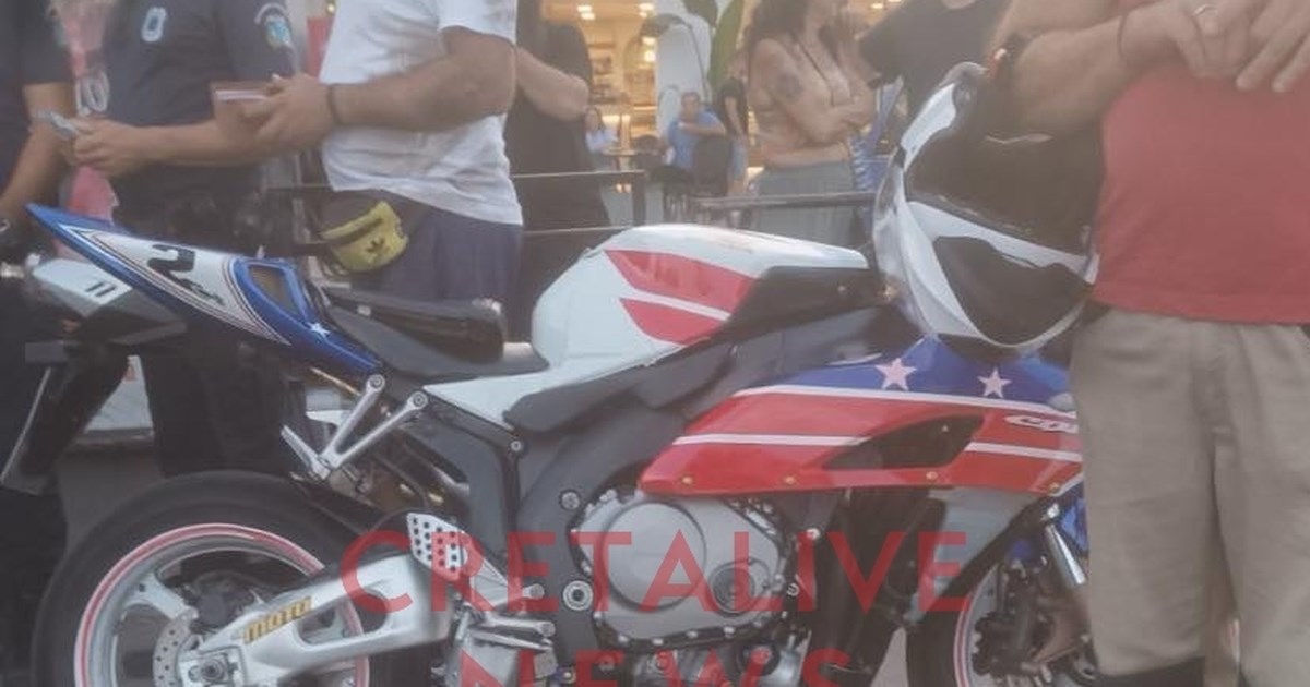 Ηράκλειο: Η στιγμή που η μηχανή πέφτει πάνω σε στάση λεωφορείου, τραυματίζοντας τέσσερα άτομα - Οδηγούσε χωρίς δίπλωμα