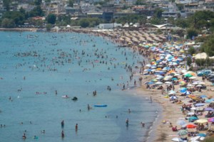 Βάρκιζα: Απομακρύνθηκαν 2,5 τόνοι απορριμμάτων από τον βυθό της μαρίνας - εικόνα 11