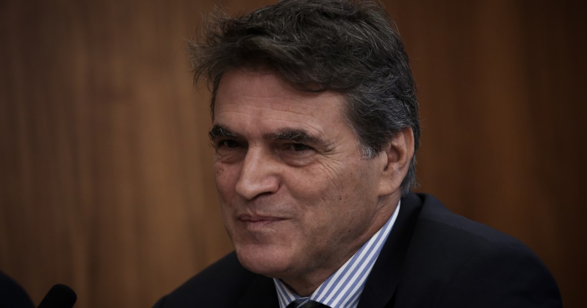 Δημοσκόπηση Marc: Πόσοι θεωρούν αδιάφορες τις Ευρωεκλογές - Το προφίλ των αναποφάσιστων και οι διαρροές των κομμάτων