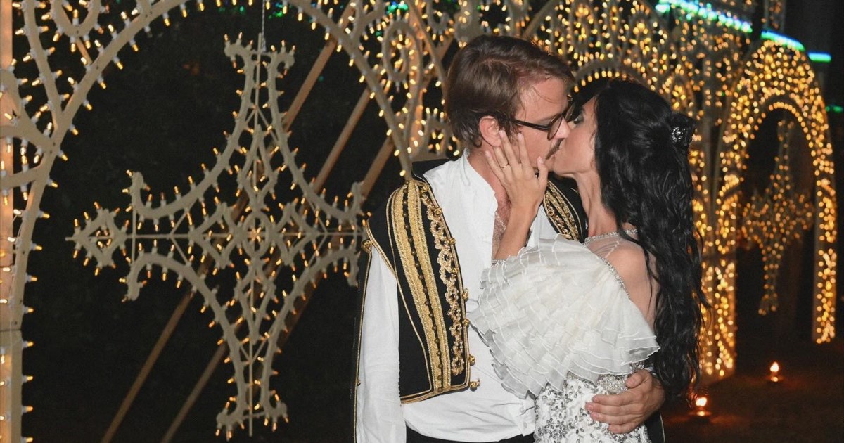 Ο γιος του Δημήτρη Αβραμόπουλου παντρεύεται την Αλίκη Σβώλου - Η αναγγελία του γάμου [εικόνες] - εικόνα 4