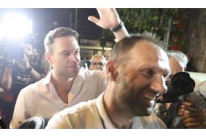 Κασσελάκης: Μου είναι αδιάφορο αν το φιλί με τον Τάιλερ μού έκανε κακό στο προφίλ μου - Δεν έχω καμία διαμάχη με τον Λιάγκα