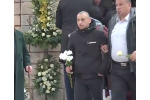 Ένας χρόνος από την απώλεια του 3χρονου Άγγελου: Τίμησαν τη μνήμη του με μνημόσυνο στο Ηράκλειο - εικόνα 4