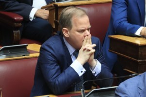 Τέμπη: Παραπέμπεται στο Δικαστικό Συμβούλιο ο Κώστας Αχ. Καραμανλής με 157 "ναι"