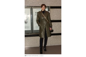 Άννα Βίσση: Μια κούκλα με το νέο bardot haircut της - Έκοψε curtain bangs που αφαιρούν χρόνια από το πρόσωπό της - εικόνα 6