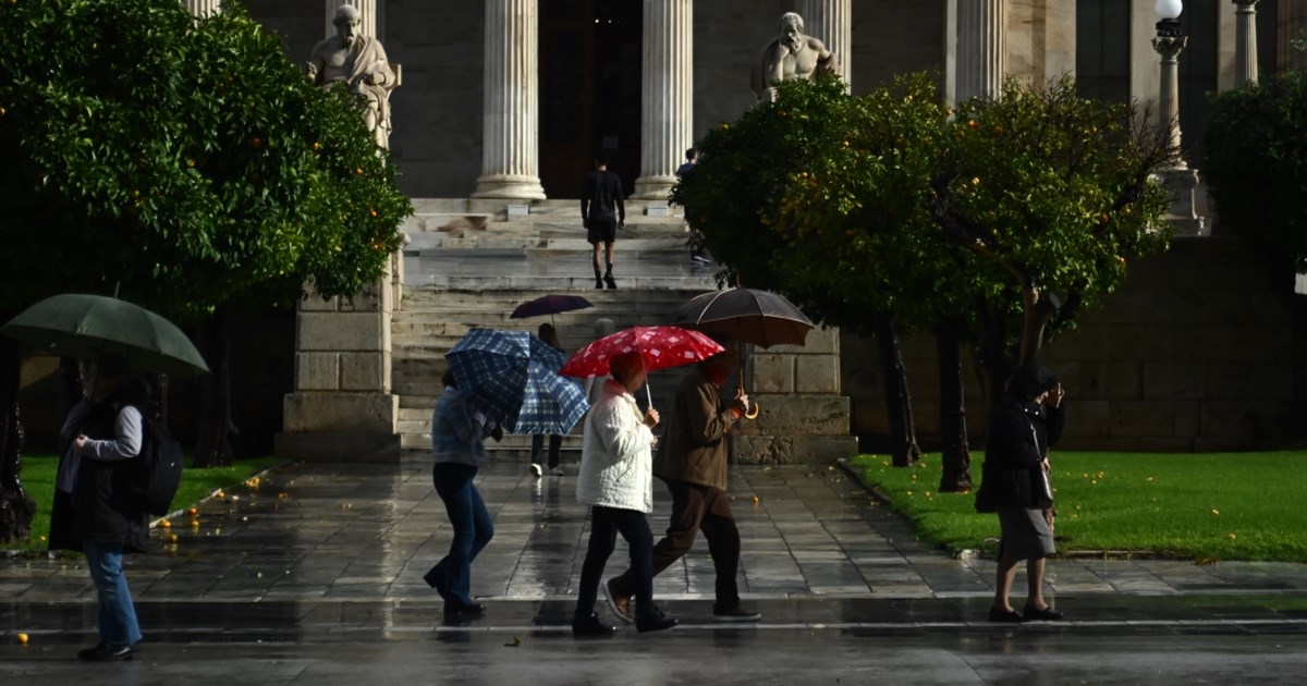 Έντονη βροχόπτωση σε πολλές περιοχές της Αθήνας - Στο κόκκινο η κίνηση στους δρόμους - εικόνα 2