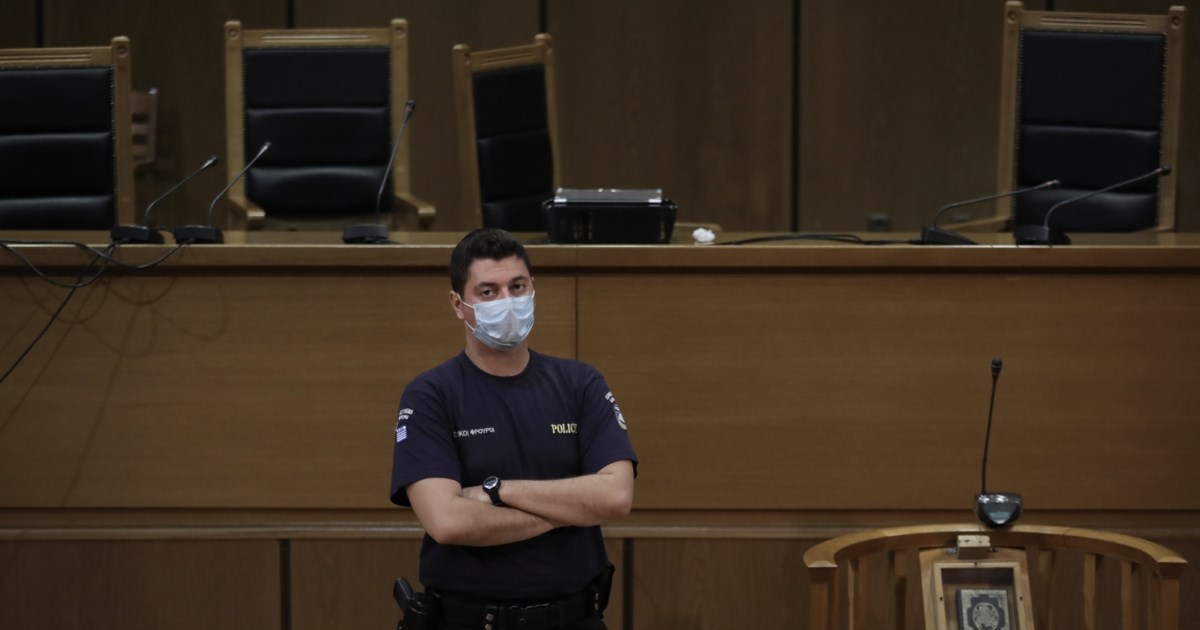 Ένταση στα Ζωνιανά από την έφοδο της ΕΛΑΣ για τους νταήδες που ξυλοκόπησαν τον Ελληνοκαναδό - Πετροπόλεμος και χημικά