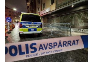 Σοκ στη Στοκχόλμη: Λεωφορείο "καρφώθηκε" σε πρόσοψη κτιρίου - Τουλάχιστον 10 τραυματίες