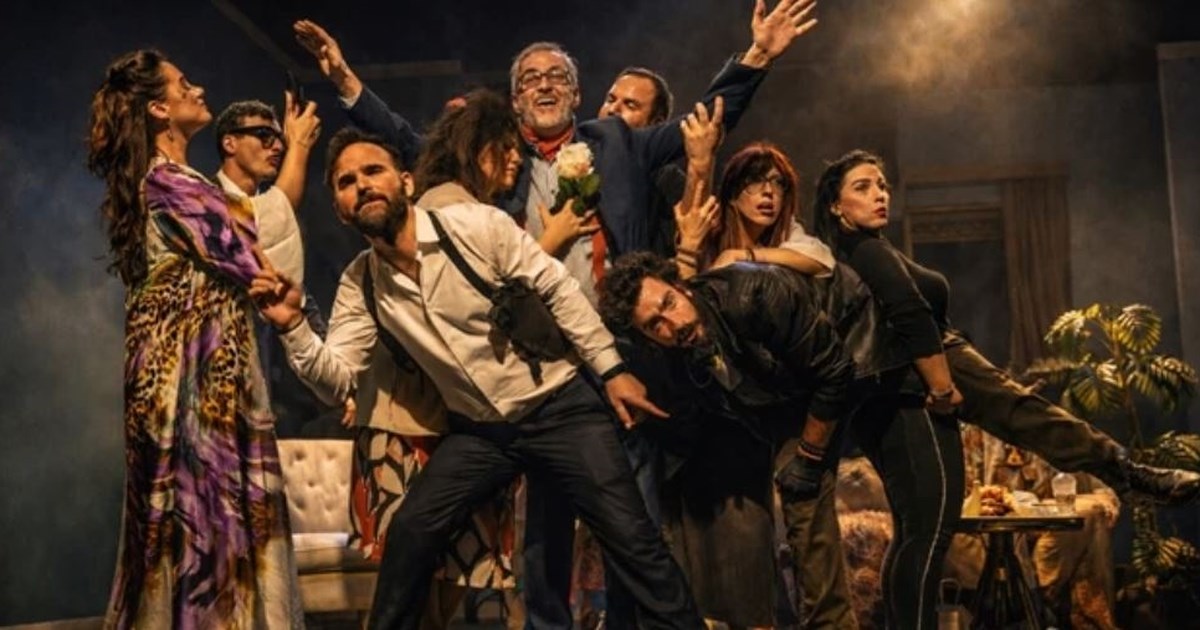 Ο ''Ημιυπαίθριος