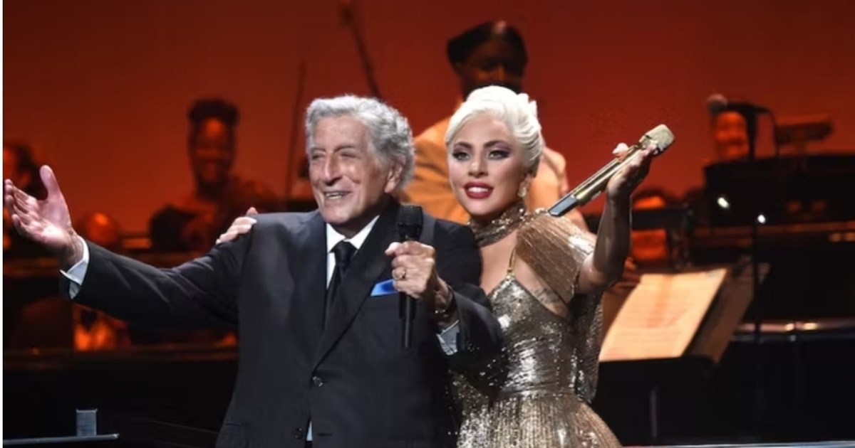 Έγκυος η Lady Gaga; - Τα πλάνα της Sun με τη φουσκωμένη κοιλίτσα που άναψαν φωτιές