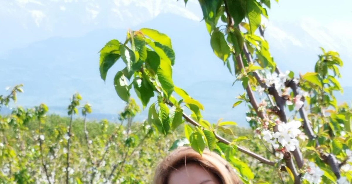 Η Άντζελα Γκερέκου χέρι - χέρι με την κόρη της στο μνημόσυνο του Τόλη Βοσκόπουλου [εικόνες] - εικόνα 5