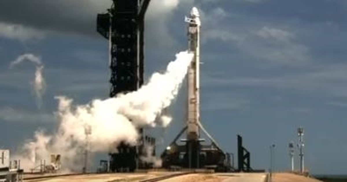 Πραγματοποιήθηκε η εκτόξευση του διαστημόπλοιου της SpaceX με προορισμό τον Διεθνή Διαστημικό Σταθμό [βίντεο]