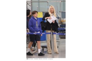 Γιάννης Λιάγκας: Το πάρτι γενεθλίων σε πολυτελές ξενοδοχείο με πισίνα στην Εκάλη - Με φοίνικες, σερφ και photobooth - εικόνα 9