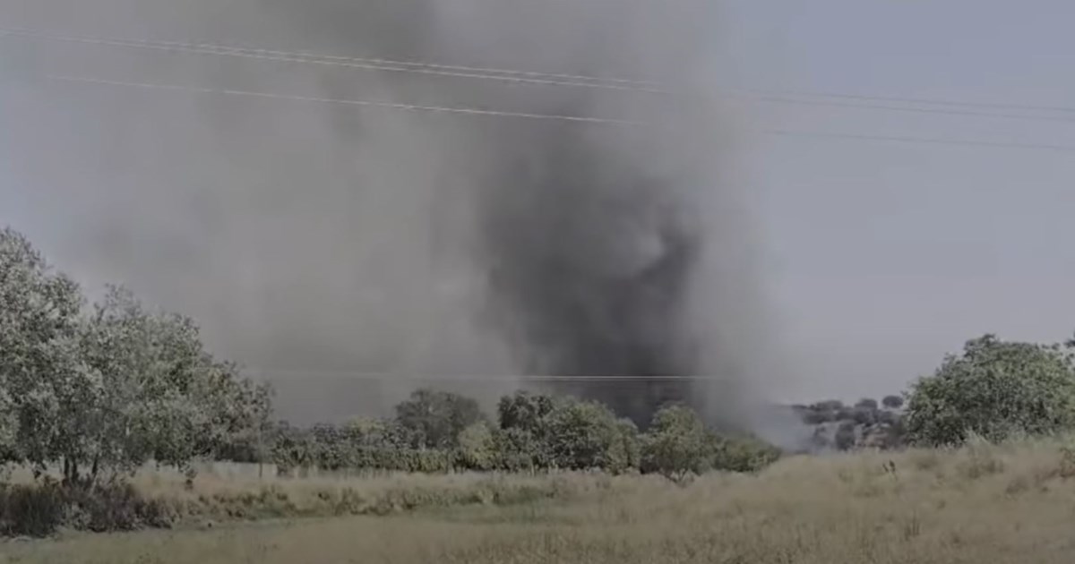 Φωτιά στην Άνω Περαία Θεσσαλονίκης: Συνδρομή από αέρος από ελικόπτερο