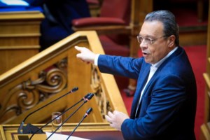 Φάμελλος κατά τη δευτερολογία του: Κυβερνητικά ψέματα και παραπλάνηση στην εξωτερική πολιτική