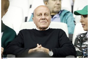 "Αντίο αγαπημένε μας μπαμπά, καλή αντάμωση με τη μαμά": Ο σπαραχτικός αποχαιρετισμός από τις κόρες του Μίμη Δομάζου - εικόνα 2