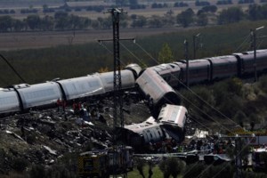 Ισπανία: Εθνικό πένθος για τους 69 νεκρούς - Αγωνία για τους αγνοούμενους και οργή για την ασφάλεια των τρένων