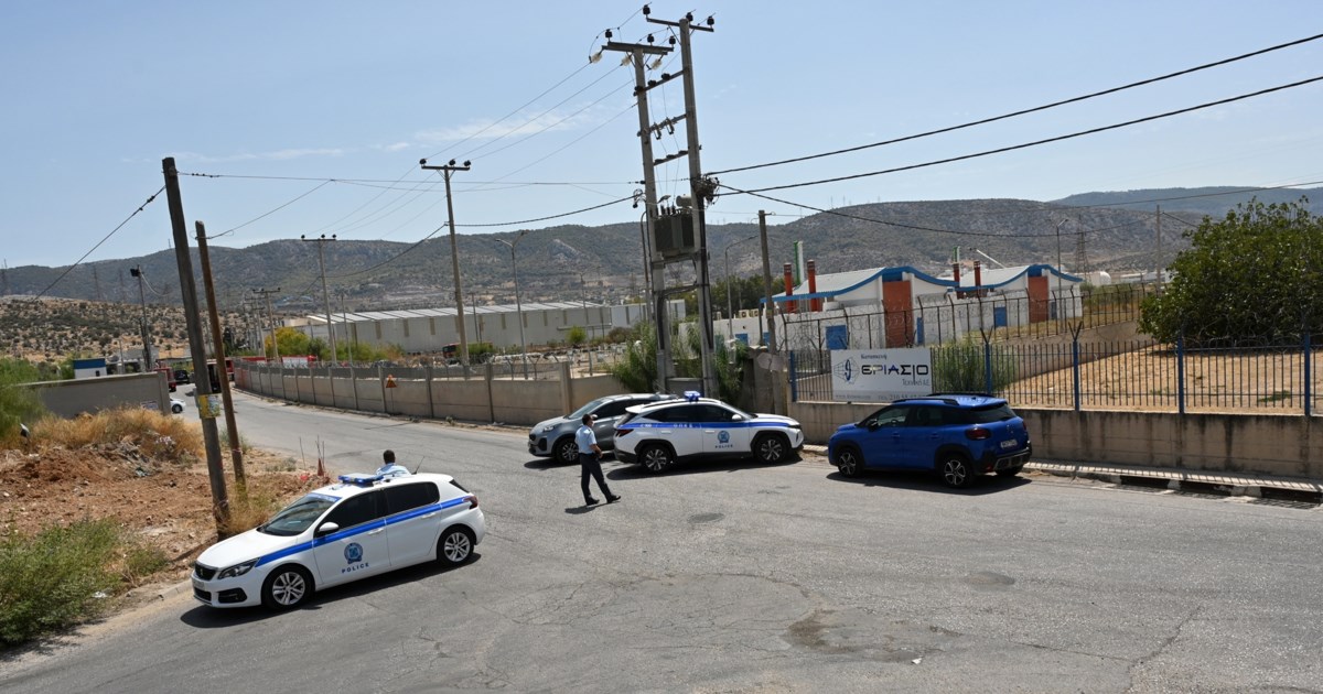 Ασπρόπυργος: Βίντεο-ντοκουμέντο από ληστεία σε συνεργείο αυτοκινήτων – Έκοψαν με τροχό σιδερένια πόρτα - εικόνα 2