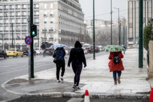 Το βράδυ αρχίζουν τα δύσκολα με τη νέα κακοκαιρία: Έντονες καταιγίδες στην Αττική