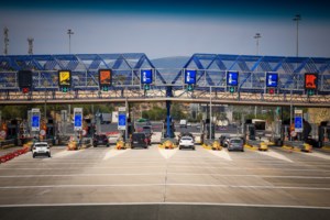 Στο "κόκκινο" για μια ακόμη μέρα ο Κηφισός - Μεγάλο μποτιλιάρισμα από Κηφισιά έως Μοσχάτο - εικόνα 2